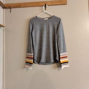 Easel Los Angeles Gray sweater size Medium